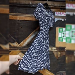 E.d. Michael's white floral dark Navy dress 👗